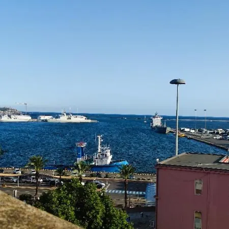 With Port View Affittacamere Cagliari