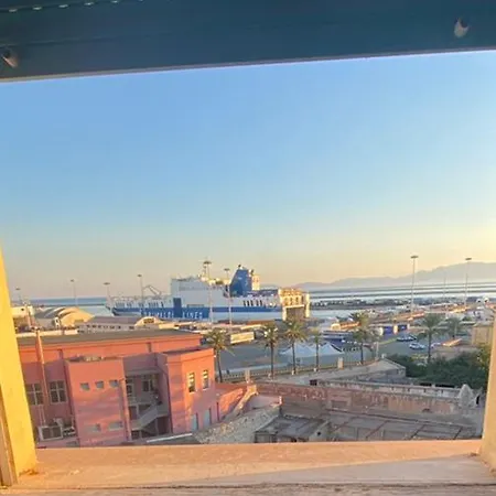 Affittacamere With Port View